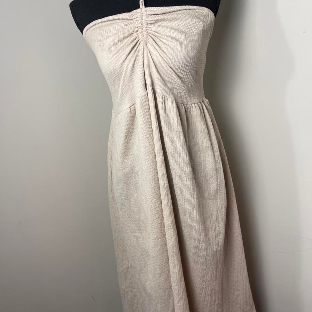 Tan strapless midi dress with necktie XL